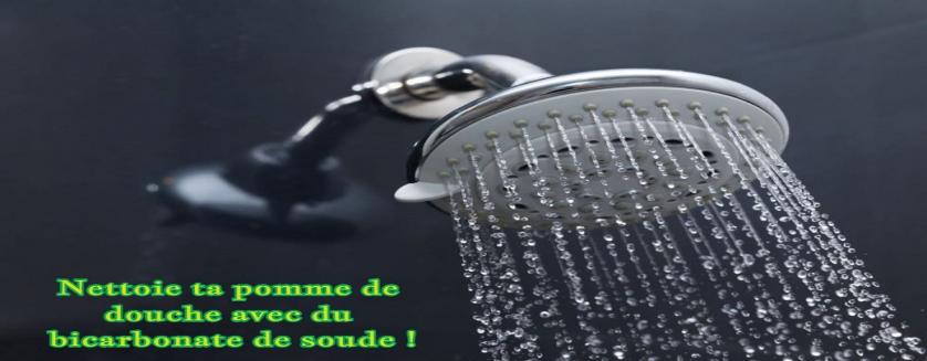 Nettoie ta pomme de douche avec du bicarbonate de soude !